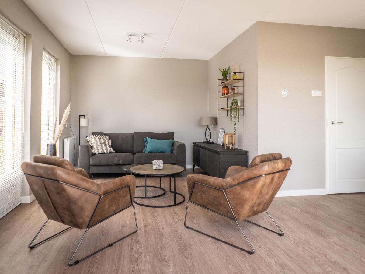 Fantastic Bungalow On Texel 더콕스도르프 객실 사진